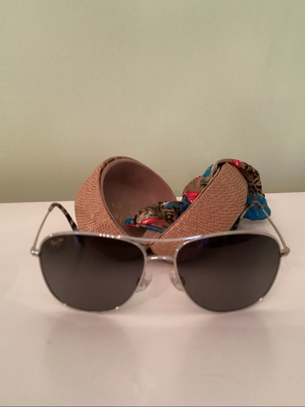 Silver Maui Jim Cliff House aviator sunglasses Polarized